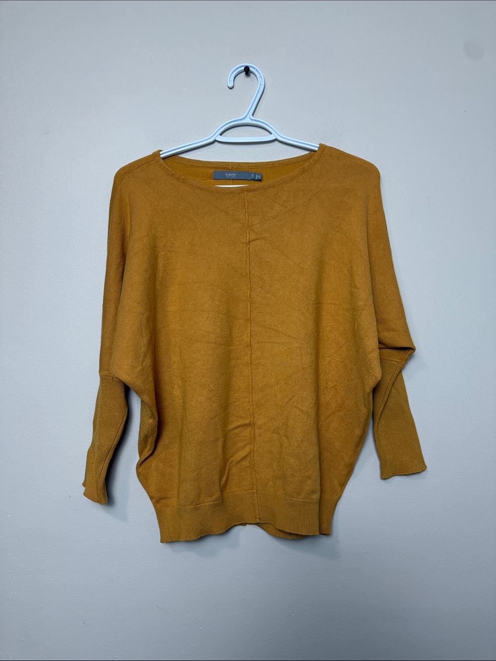 B. Young Women's Mustard Boatneck Pullover Sweater size XS